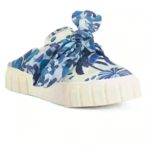 FARM RIO Women’s Tropical Sweet Rio Mule Sneaker With Blue Bow NWT SIZE 9 - Picture 6 of 15